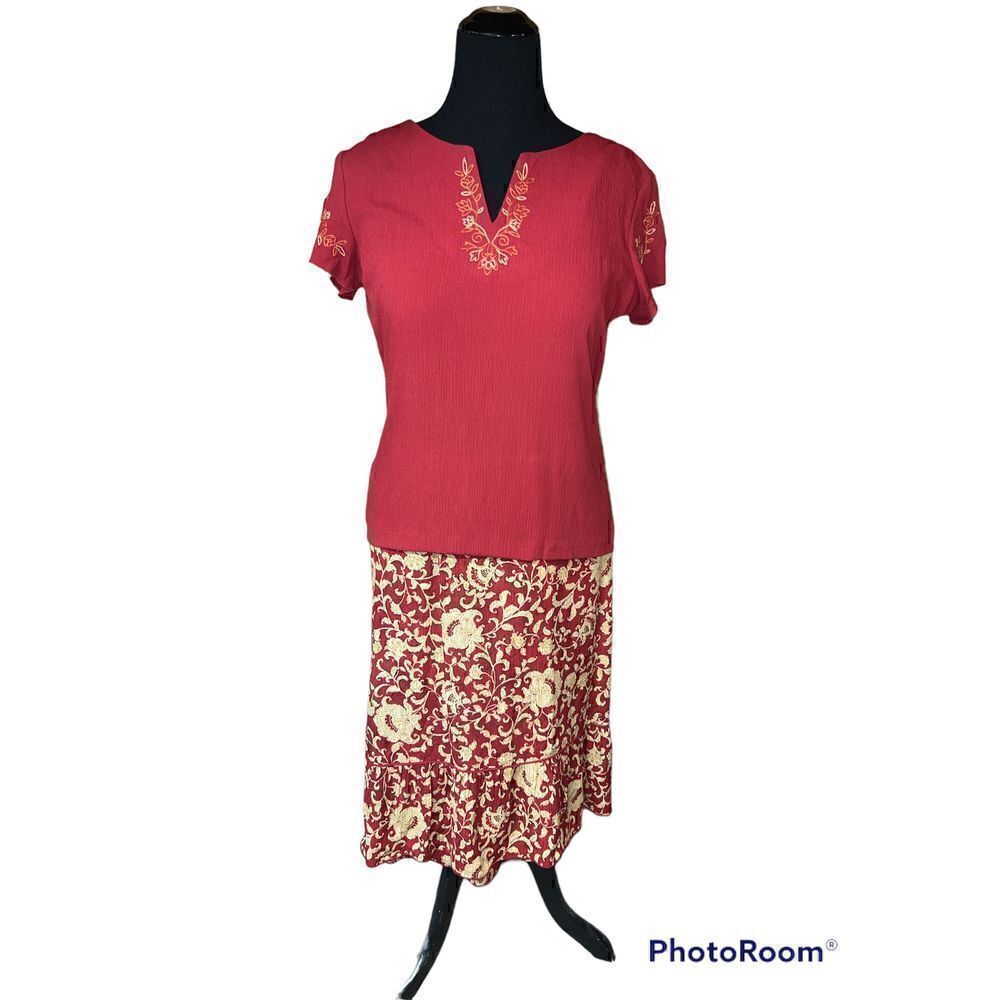 Norton mcnaughton small floral paisley red cinnamon fall colors shirt and skirt